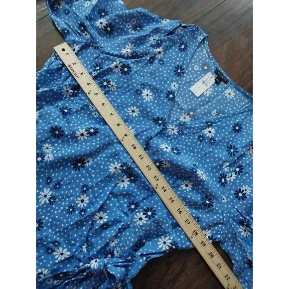 New Talbots Poet Sleeve Blue Daisy Print Wrap Top V Neck Shirt Sz L - Picture 13 of 13
